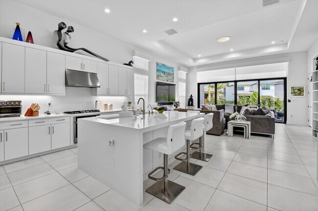 Building Photo - 8331 Royal County Down Rd