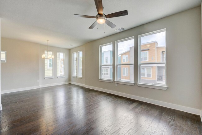 Foto del edificio - Gorgeous Condo in Edgewick!