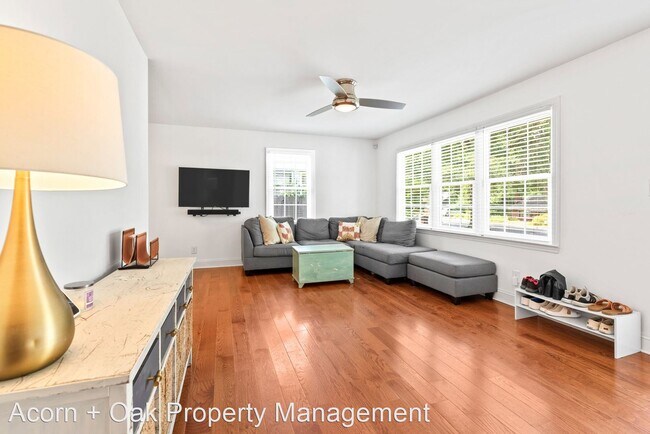 Foto del edificio - 3 br, 2 bath House - 2605 Glendale Ave