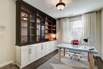 Building Photo - 8816 Cortile Dr