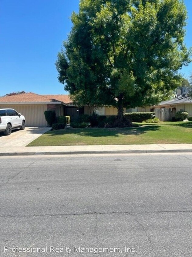 Primary Photo - 3 br, 2 bath House - 6013 HESKETH DRIVE