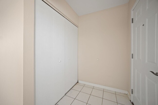 Building Photo - 7834 95th St