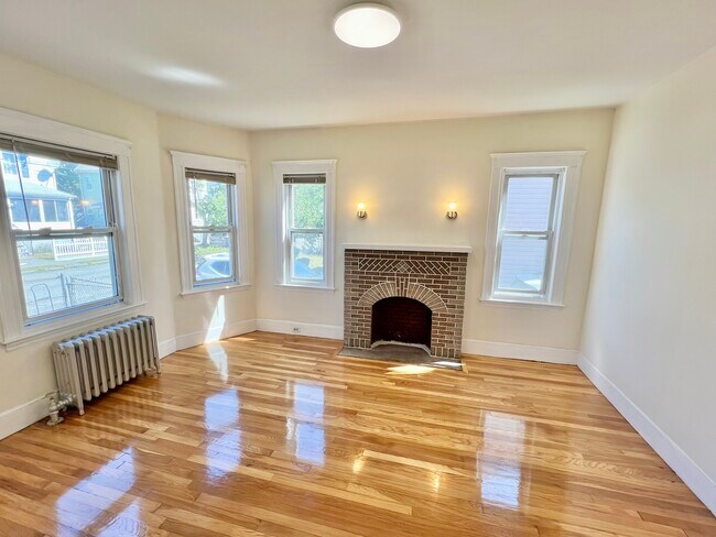 Building Photo - 73 Safford St