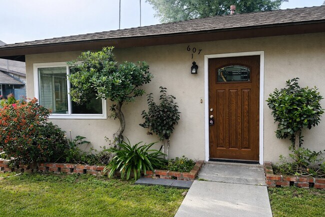 Foto del edificio - 607 N Mar Vista Ave