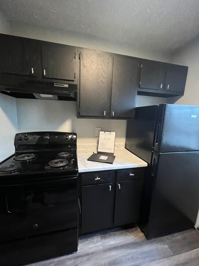 Foto del edificio - 2-Bedroom Townhome