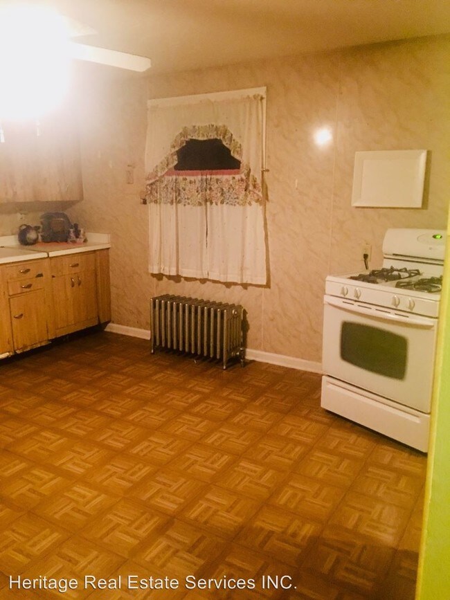 Building Photo - 2 br, 1 bath House - 2301 W 9th ave