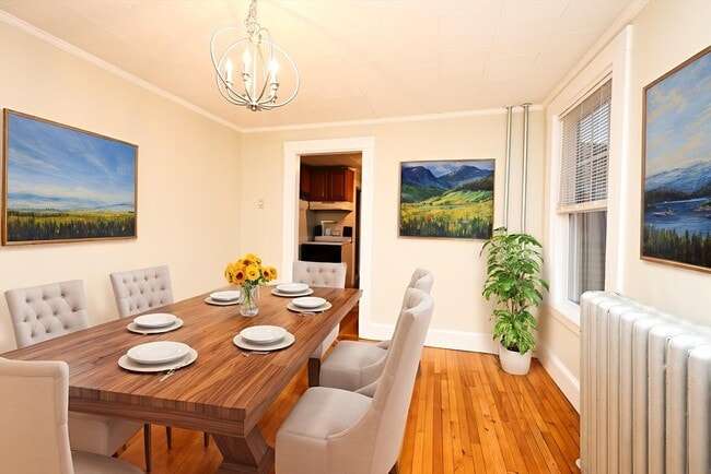 Building Photo - 32 Sheppard Ave