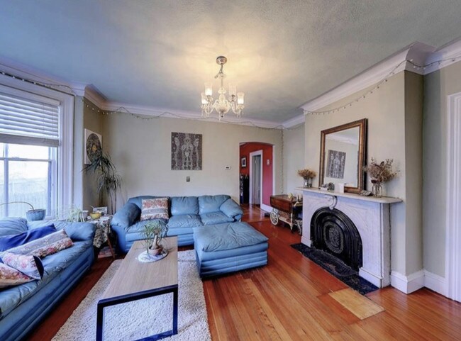 Building Photo - 43 Chapin Ave