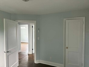 Building Photo - 115 Chestnut Dr