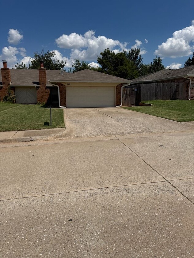 Primary Photo - 1018 Summerton Pl