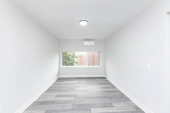 Foto del edificio - 2000 W 22nd Pl