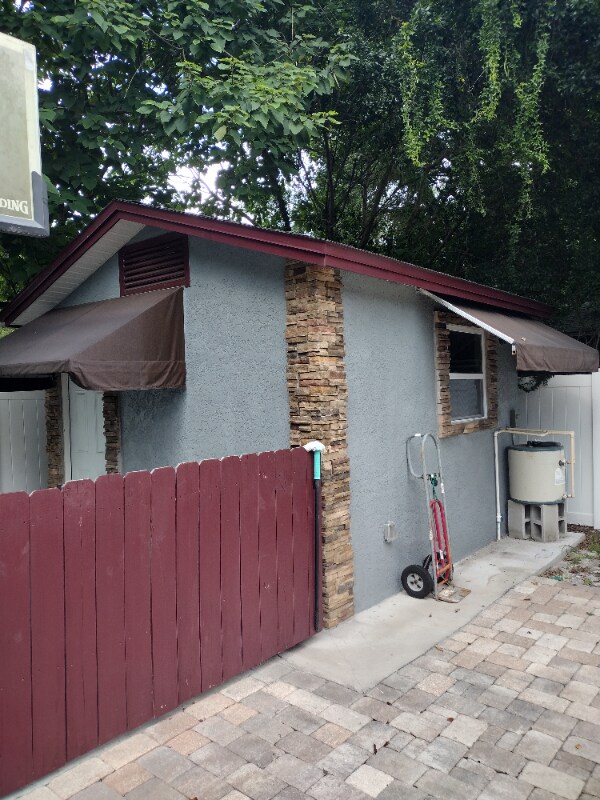Building Photo - 9705 N 16th St