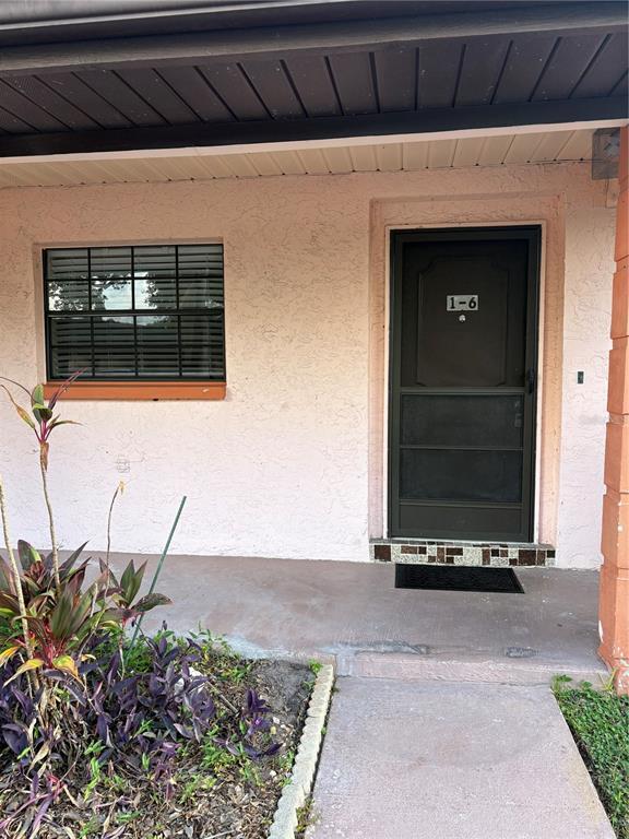 Foto del edificio - 13250 Ridge Rd