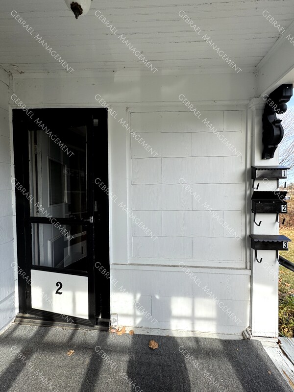 Building Photo - 2500 S Saginaw St