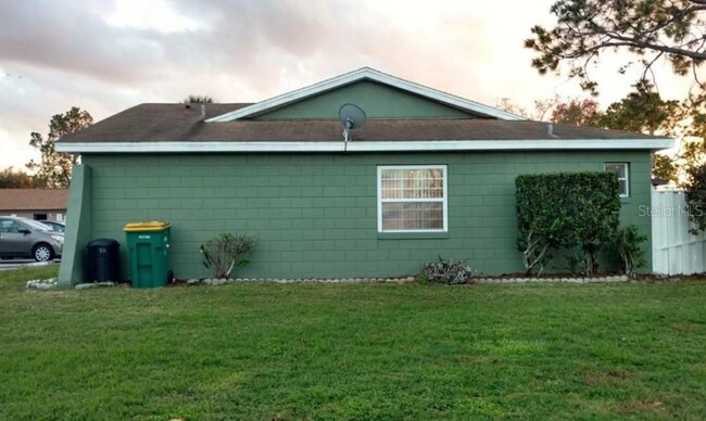 Building Photo - 32 Las Palmas Way