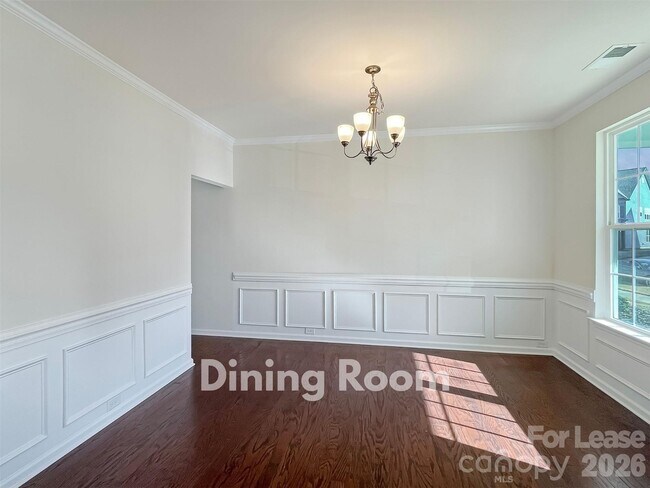 Building Photo - 8227 Cornhill Ave