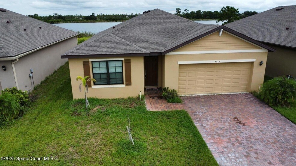 Foto principal - 2073 Farmhouse Rd SE