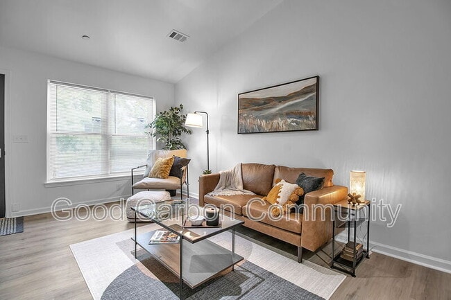 Foto del edificio - 7008 Erie Rd