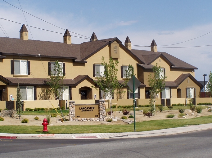 Foto del edificio - Lancaster Townhouse Apartments