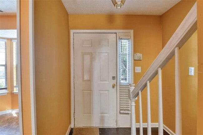 Building Photo - 3540 Ashley Station Dr SW