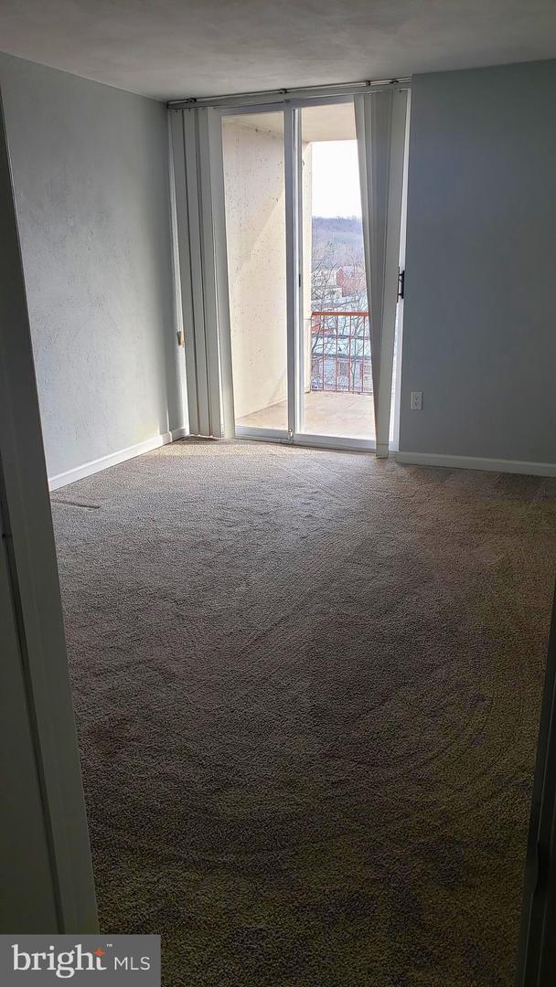 Foto del edificio - 2212 Forest Ln