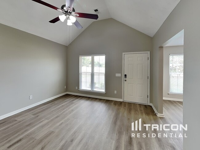 Building Photo - 474 Albion Way