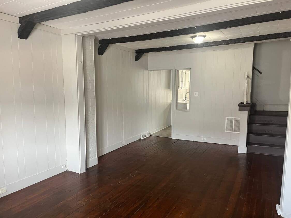 Primary Photo - 3 Bedroom, 1 Bath Home in Lancaster *accep...