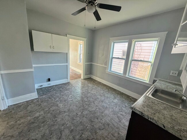Foto del edificio - **Schonfeld Holdings, LLC (951 Royal Rd)