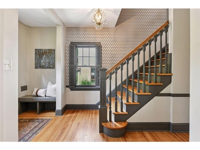 Foto del edificio - 3933 Zenith Ave S