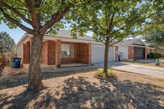 Building Photo - 17901 Violet Ln