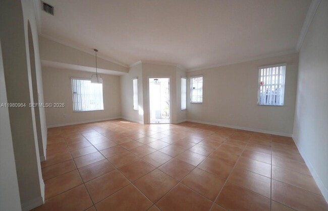 Building Photo - 9921 SW 164th Ct