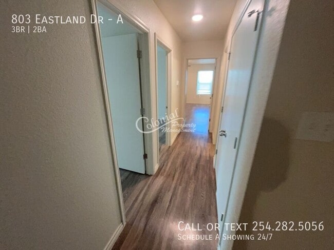 Foto del edificio - 803 Eastland Dr