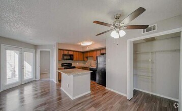 Building Photo - 9302 Forest Ln