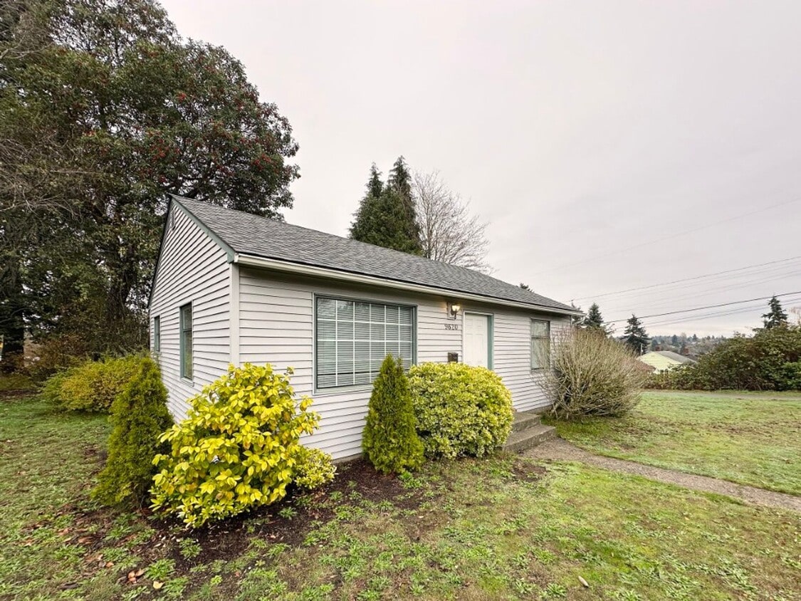Primary Photo - 2Bd/1Ba Seattle House