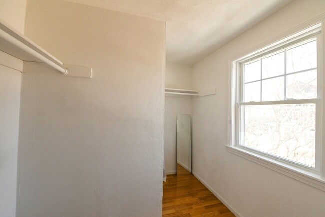 Building Photo - 46 Marlboro St