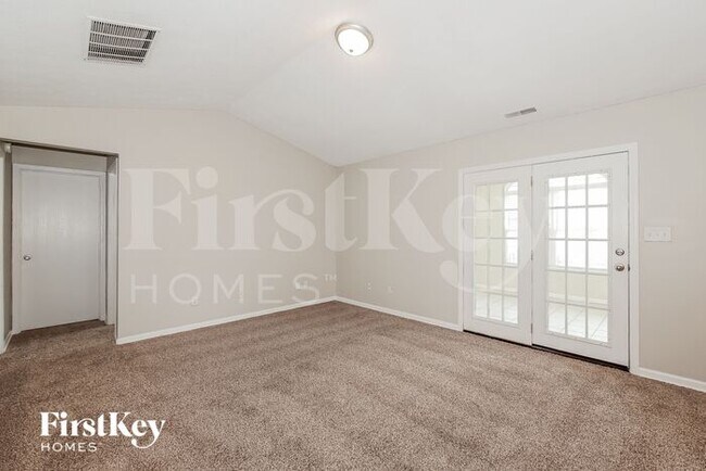 Building Photo - 4421 Blue Ribbon Rd