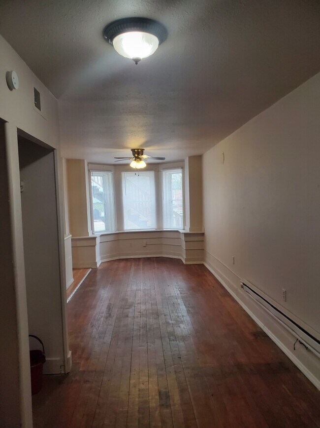 Foto del edificio - 1535 Bluff St