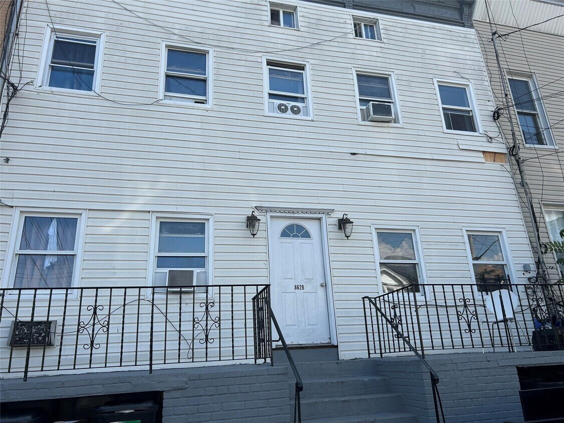 Foto principal - 86-28 80th St