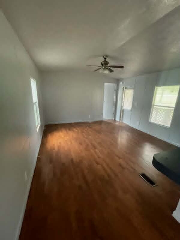 Foto del edificio - 2 bedroom 1 bath mobile home