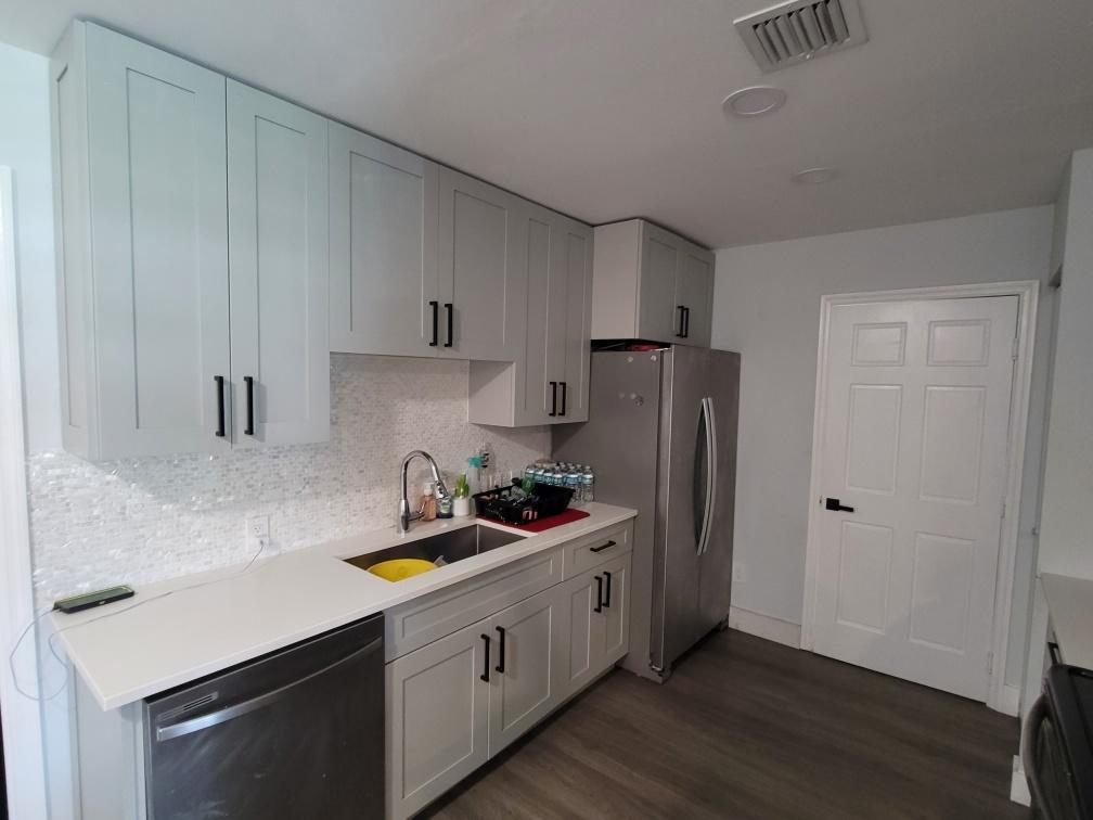 Foto principal - 9489 Affirmed Ln