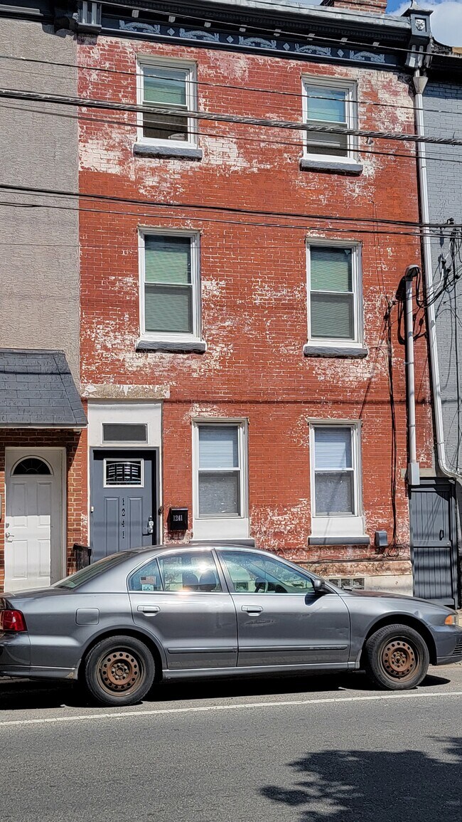 Foto del edificio - 1241 N 2nd St