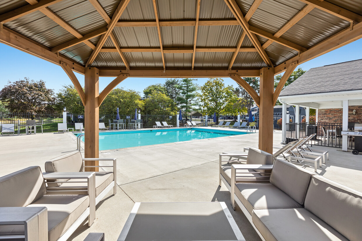 Pool Cabana View - The Masters Apartments