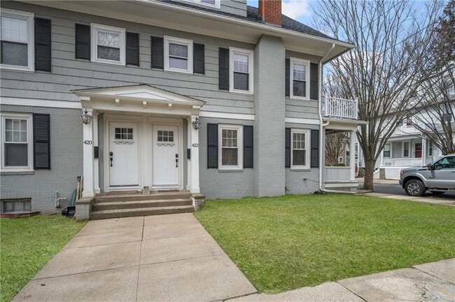 Building Photo - 422 Wayland Ave