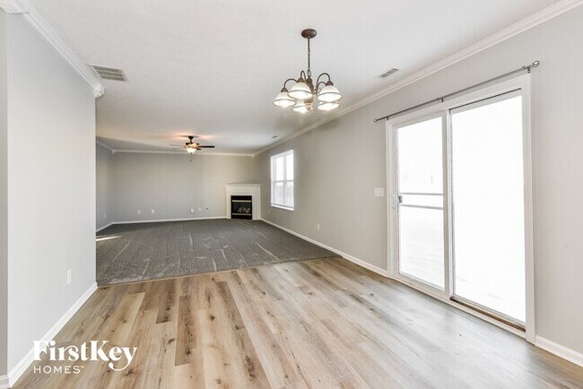 Foto del edificio - 10918 Green Meadow Pl