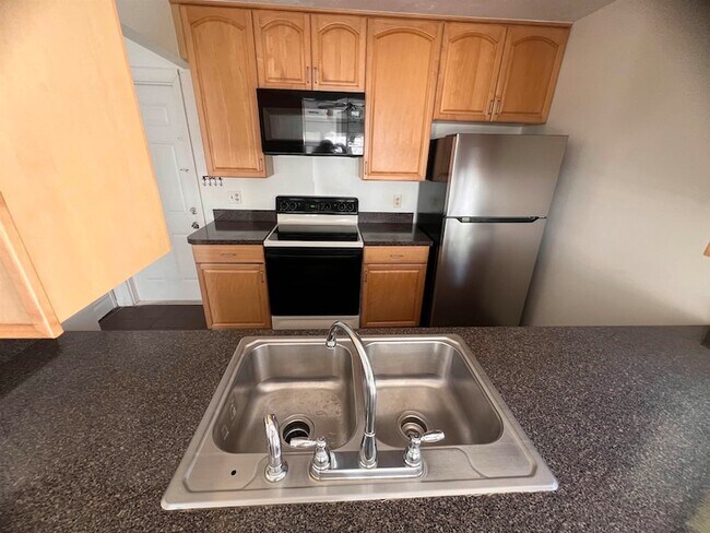 Foto del edificio - 2201 Timberwood Cir N