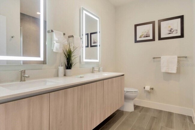 Foto del edificio - 17305 Hidden Forest Dr