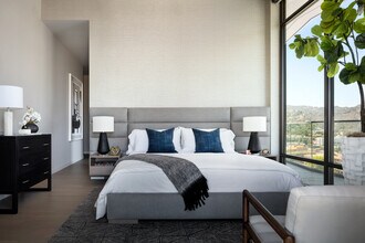 Interior Photo - Argyle House