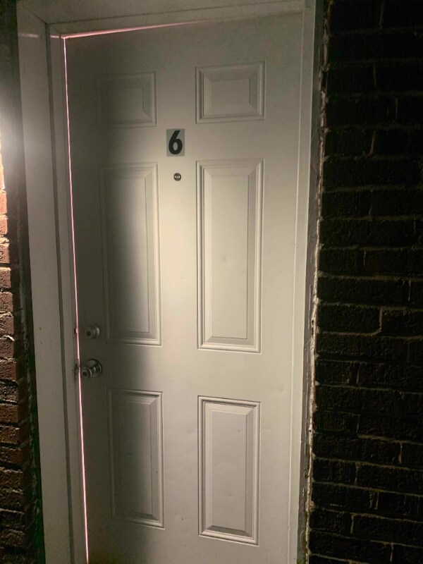 Foto del edificio - 709 Carothers Ave