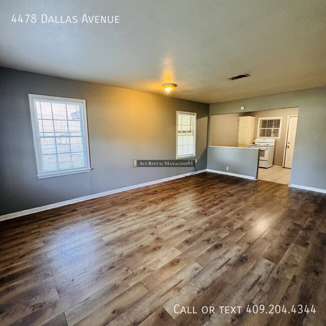 Building Photo - 4478 Dallas Ave