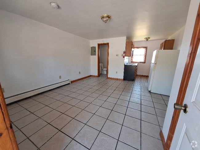 Building Photo - 2071 Ulster Ave